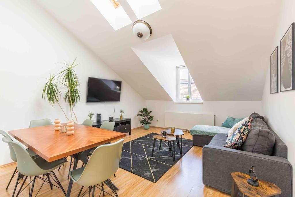 Modern Colonial Style, Central, Rooftop, Bbq Vienna Exterior photo